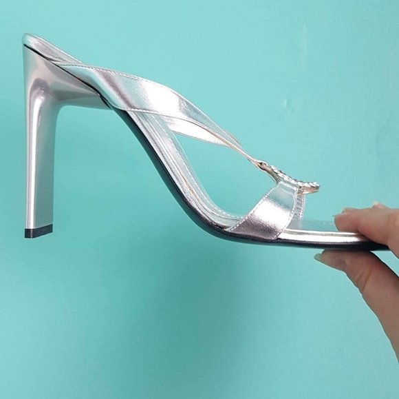 Pair of Casadei Heels 10B Silver - Picture 3 of 6